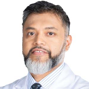 Dr. Fahad Attar, Consultant Orthopaedic Surgeon and CEO, Regenesiss