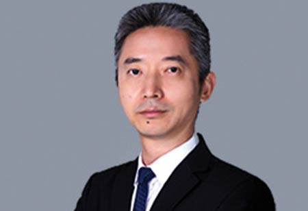 Novel Nanotechnology in CAR-T Therapy Targeting Solid Tumors